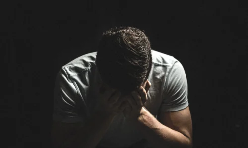 Depresyon Belirtileri Nelerdir? Evreleri, Değerlendirme Testleri ve Bilimsel Tedavi Seçenekleri Dr Doğan Işık Blog